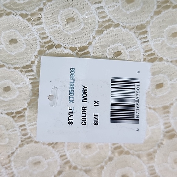 Bobeau sheer lace top size 1X - Picture 4 of 6